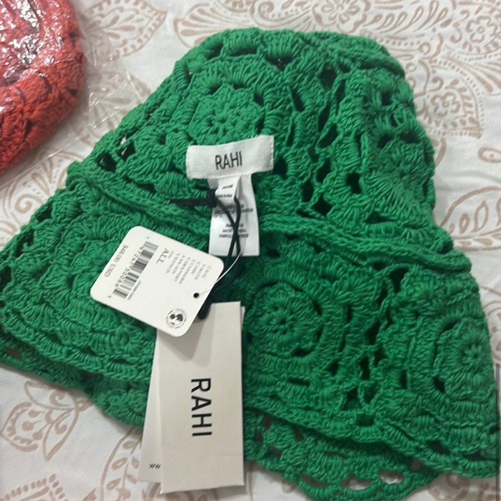 Free People / RAHI Woman’s Green Crochet Bucket Hat - Picture 5 of 12